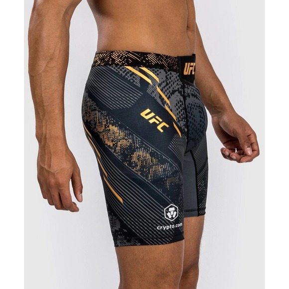 UFC Venum Adrenaline Vale Tudo Shorts NEW Size Medium Black & Gold FIGHT NIGHT - Picture 1 of 5
